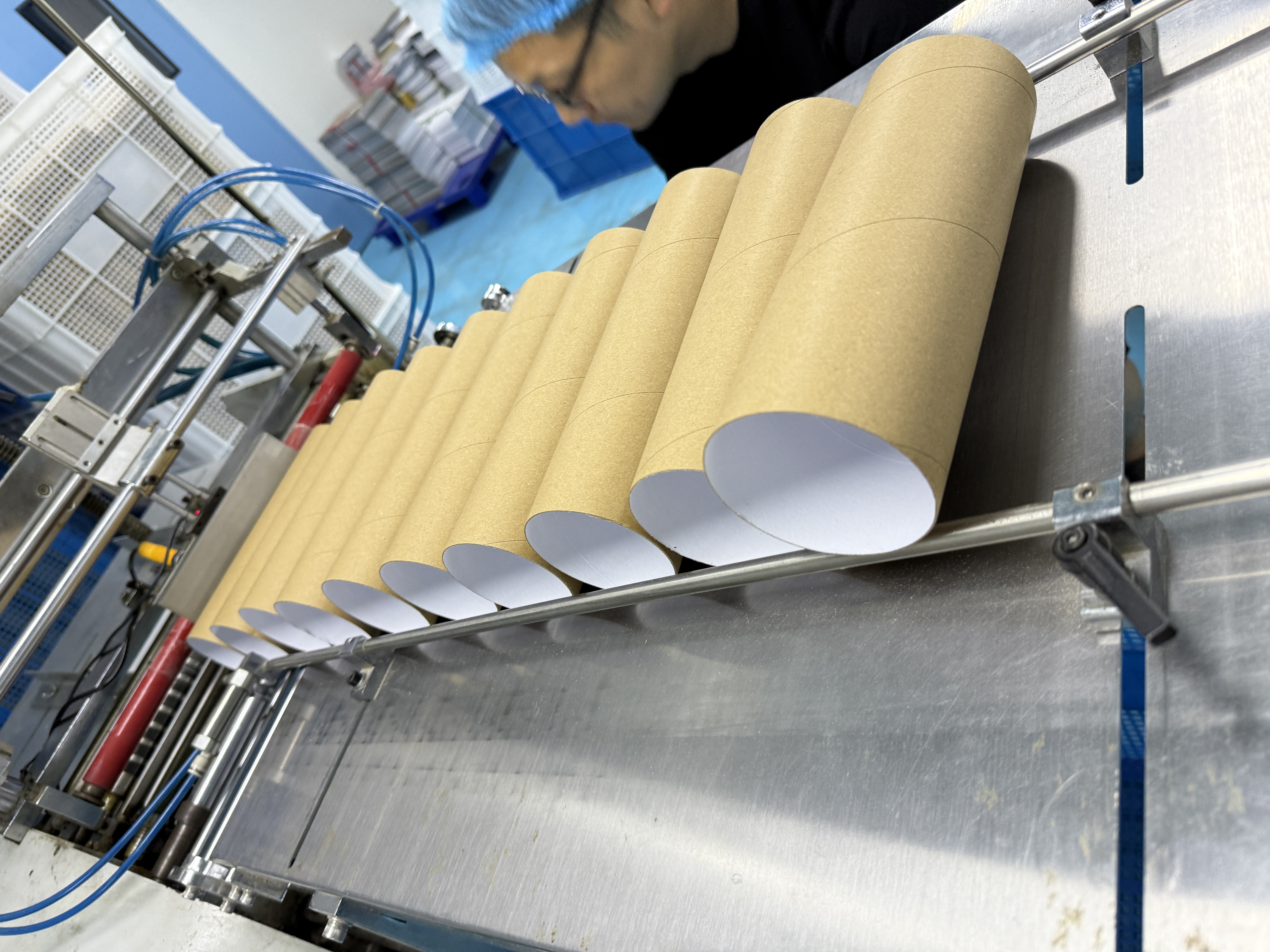 Paper tube body during an early stage of Earthycores production